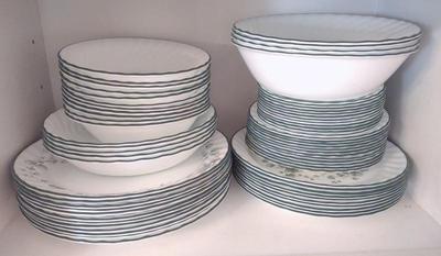 Sale Photo Thumbnail #364: Corelle Callaway Ivy Dinner Plate & Bowl Set