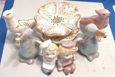 Sale Photo Thumbnail #499: Vintage Figural Salt & Pepper Shakers