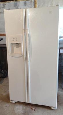 Sale Photo Thumbnail #52: Maytag Side-by-Side Refrigerator (works)