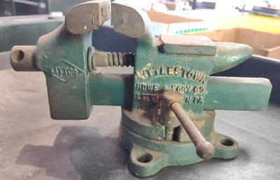Sale Photo Thumbnail #164: Vintage Littlestown No. 112 Swivel Bench Vise