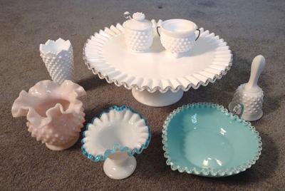 Sale Photo Thumbnail #94: 8 Fenton Art Glass Pieces