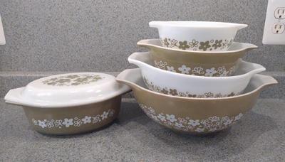 5 Piece Pyrex Spring Blossom Crazy Daisy Set