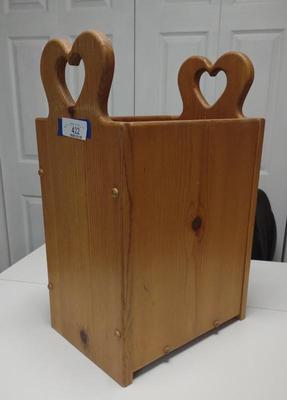 Sale Photo Thumbnail #426: Wooden Heart Handle Magazine Rack / Storage Box