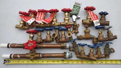 Sale Photo Thumbnail #284: Brass Gate Pipe Valves