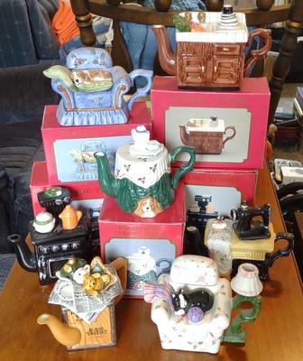 Sale Photo Thumbnail #407: 7 Figural Ceramic Teapots