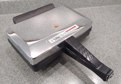Sale Photo Thumbnail #377: Villaware Prima Pizzelle Maker