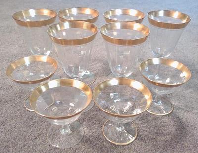 Sale Photo Thumbnail #314: Set of 10 Gold Trim Stemware Drinking Glasses