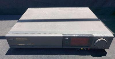PANASONIC AG-1960 HI-FI SUPER MULTIPLEX S-VHS VCR