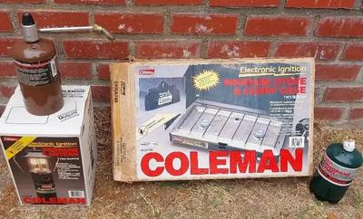 COLEMAN PROPANE LANTERN, STOVE, AND PROPANE BOTTLES