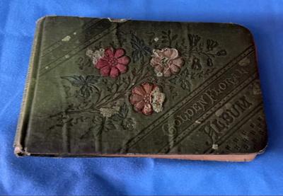 Vintage Golden Floral Album
