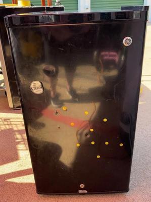 GE Mini Fridge-2