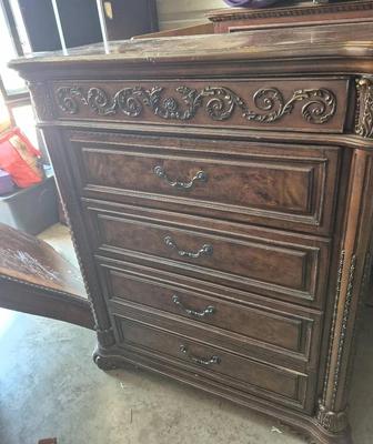 Wood Chest Of Drawers 