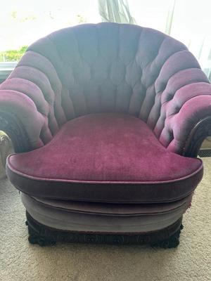 Oversized tufted velvet side chair