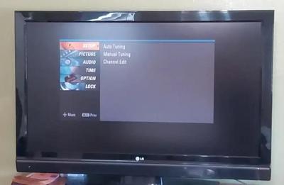 2008 LG 52" TELEVISION 