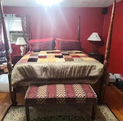 GORGEOUS KING SIZE BED FRAME