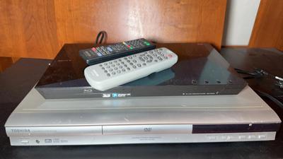 Toshiba DVD & Sony Blu Ray Player