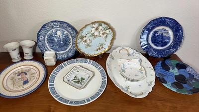 Collectible Antique & Vintage Plates