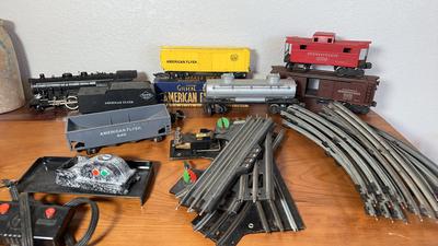 American Flyer & Lionel Post War Train Set