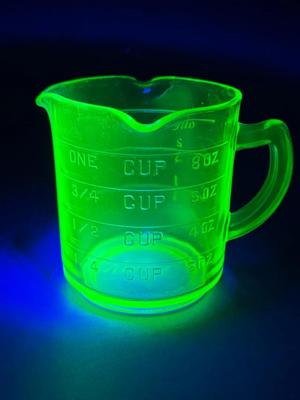 Kellogg's Green Uranium Depression Glass Measuring Cup