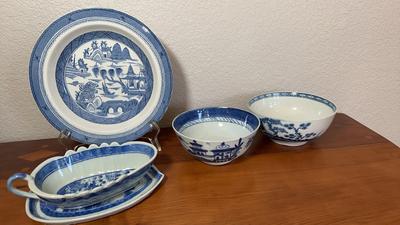 Vintage Cantonware Serving Ware