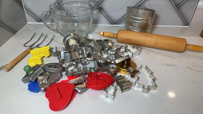 Cookie Cutters & Vintage Baking Supplies
