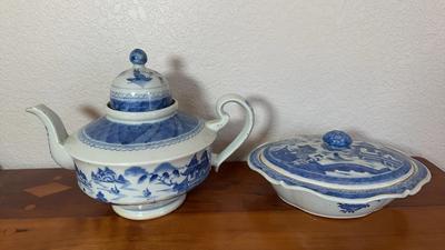 Chinese Cantonware Teapot & Covered Dish