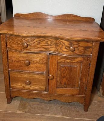 Early Oak Washstand