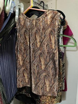 Sale Photo Thumbnail #585