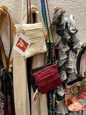 Sale Photo Thumbnail #572