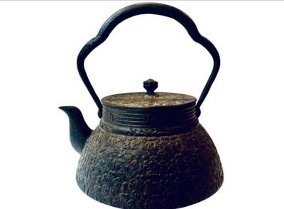 Sale Photo Thumbnail #18: Collectible Nambu Japanese Cherry Blossom Iron Tea Kettle - Signed - Possibly Y2353 Tetsubin Design