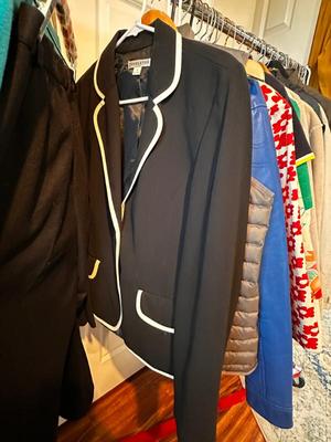 Sale Photo Thumbnail #433
