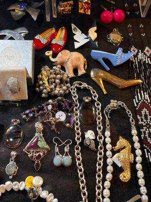Sale Photo Thumbnail #32