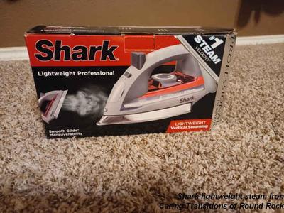Shark lightweight steam iron
