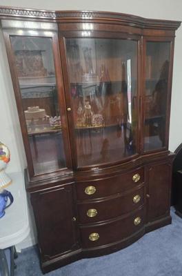 Sale Photo Thumbnail #117: Mahogany China cabinet