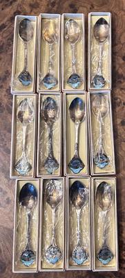 Collectable spoons
