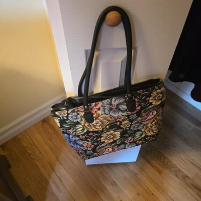 Sale Photo Thumbnail #118