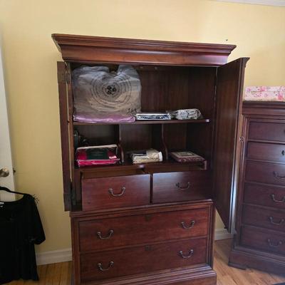 Sale Photo Thumbnail #141