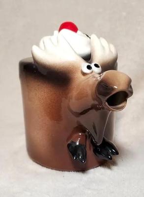 Chocolate moose mousse) tea hot cocoa pot