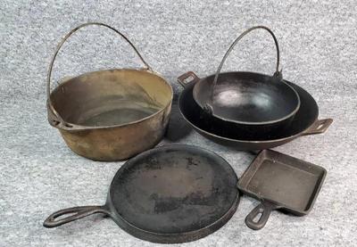 Vintage cast iron cookware