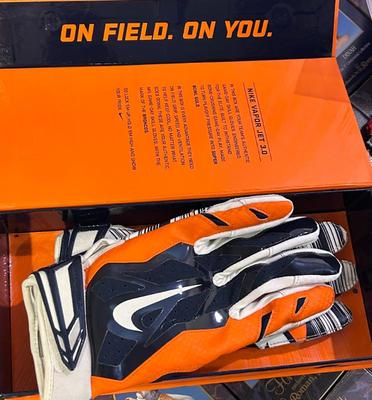 Broncos Receiver gloves