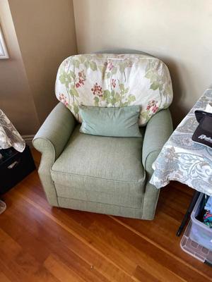 Sale Photo Thumbnail #486