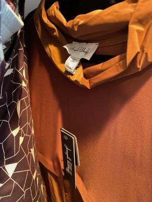 Sale Photo Thumbnail #636