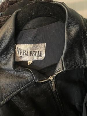 Sale Photo Thumbnail #393