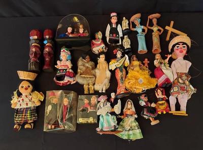 INTERNATIONAL DOLL AND FIGURINE COLLECTION 