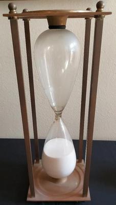 HOURGLASS BRASS STAND 