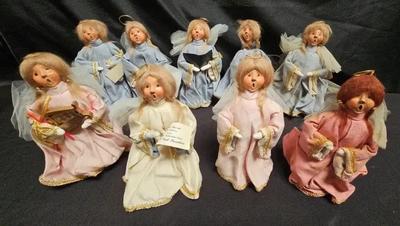 BYERS' CHOICE "THE CAROLERS" FIGURINES #1