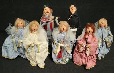 BYERS' CHOICE FIGURINE COLLECTION 