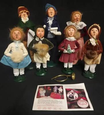 BYERS' CHOICE LTD. "THE CAROLERS" FIGURINES-LOT #1