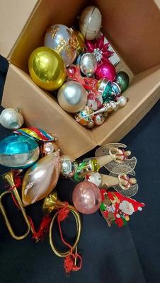 VINTAGE CHRISTMAS ORNAMENTS