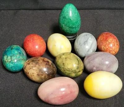 COLORFUL STONE EGGS